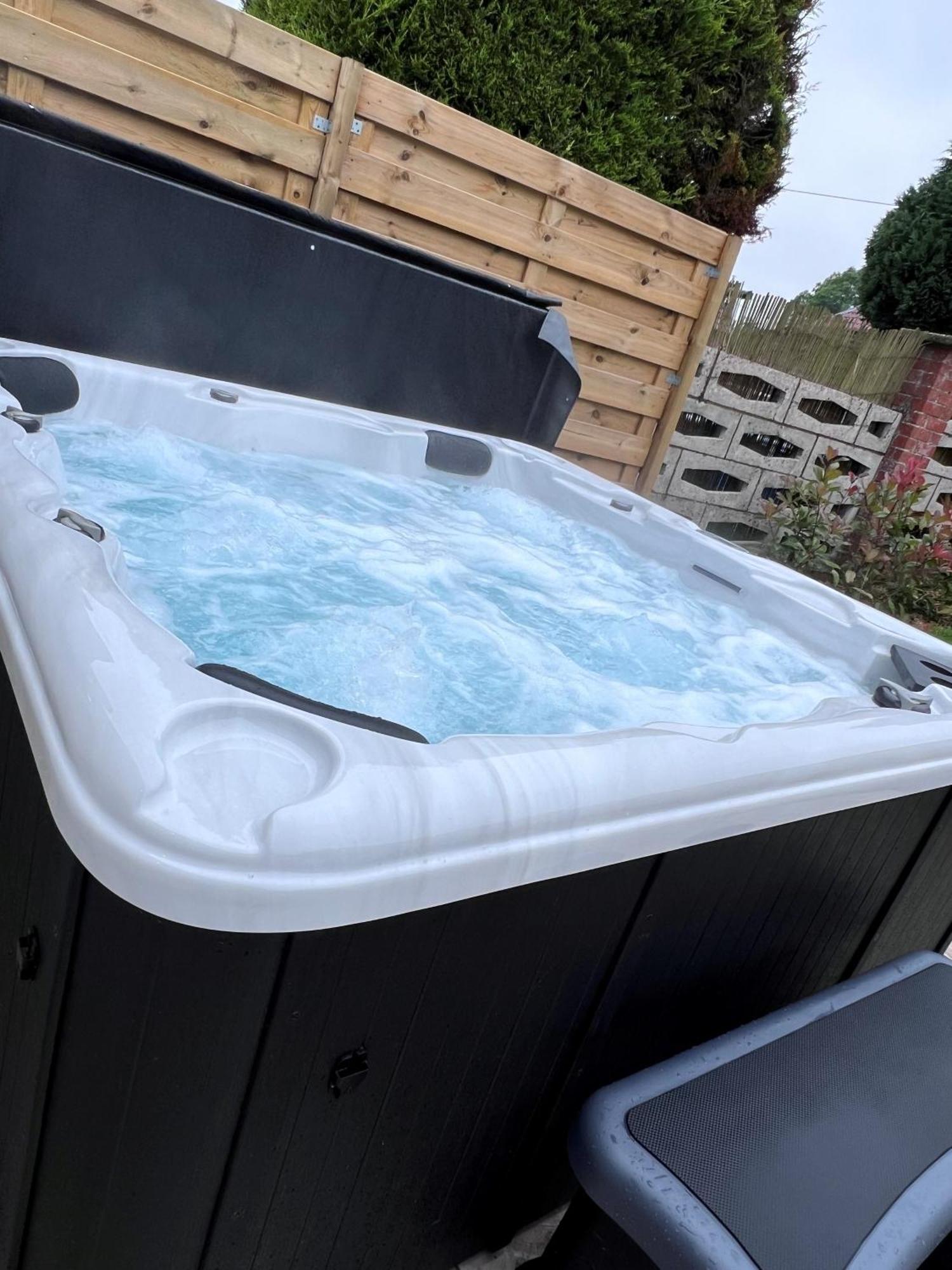 Gite Rubis - Jacuzzi - Pairi Daiza - 6 Pers Brugelette Luaran gambar